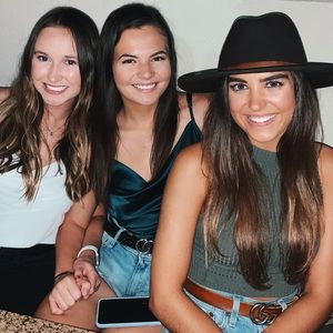 Meet your Posher, Stephanie